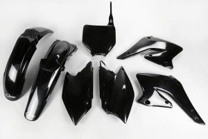 UFO KOMPLET PLASTIKÓW SUZUKI RMZ 250 '04-'06 KOLOR CZARNY (SU403E001)