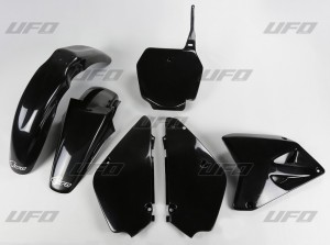 UFO KOMPLET PLASTIKÓW SUZUKI RM 85 '00-'24 KOLOR CZARNY (SU405E001)