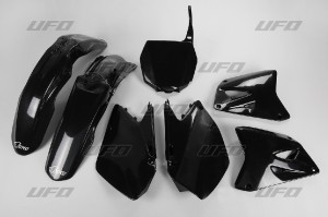 UFO KOMPLET PLASTIKÓW SUZUKI RM 125 / 250 '06-'24 KOLOR CZARNY (SU406E001)