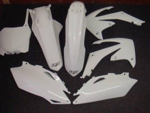UFO KOMPLET PLASTIKÓW YAMAHA YZF 250 '11-'13 KOLOR BIAŁY (YA316E046)