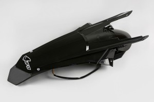 UFO BŁOTNIK TYŁ KTM EXC 125/150/250/300 TPI, EXC-F 250/350/450/500 '17-19, KOLOR CZARNY ( ENDURO Z LAMPKĄ LED )