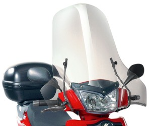 KAPPA SZYBA KYMCO PEOPLE S50/125/200 '05-'15 64 x 71 CM PRZEZROCZYSTA - POTRZEBNE MOCOWANIE 137AK