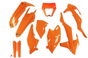 UFO KOMPLET PLASTIKÓW (FULL KIT) Z OSŁONAMI TELESKOPÓW (AMORTYZATORÓW) KTM EXC/EXC-F TPI '17-'19 Z OSŁONĄ LAMPY KOLOR POMARAŃCZOWY (KT523E127)